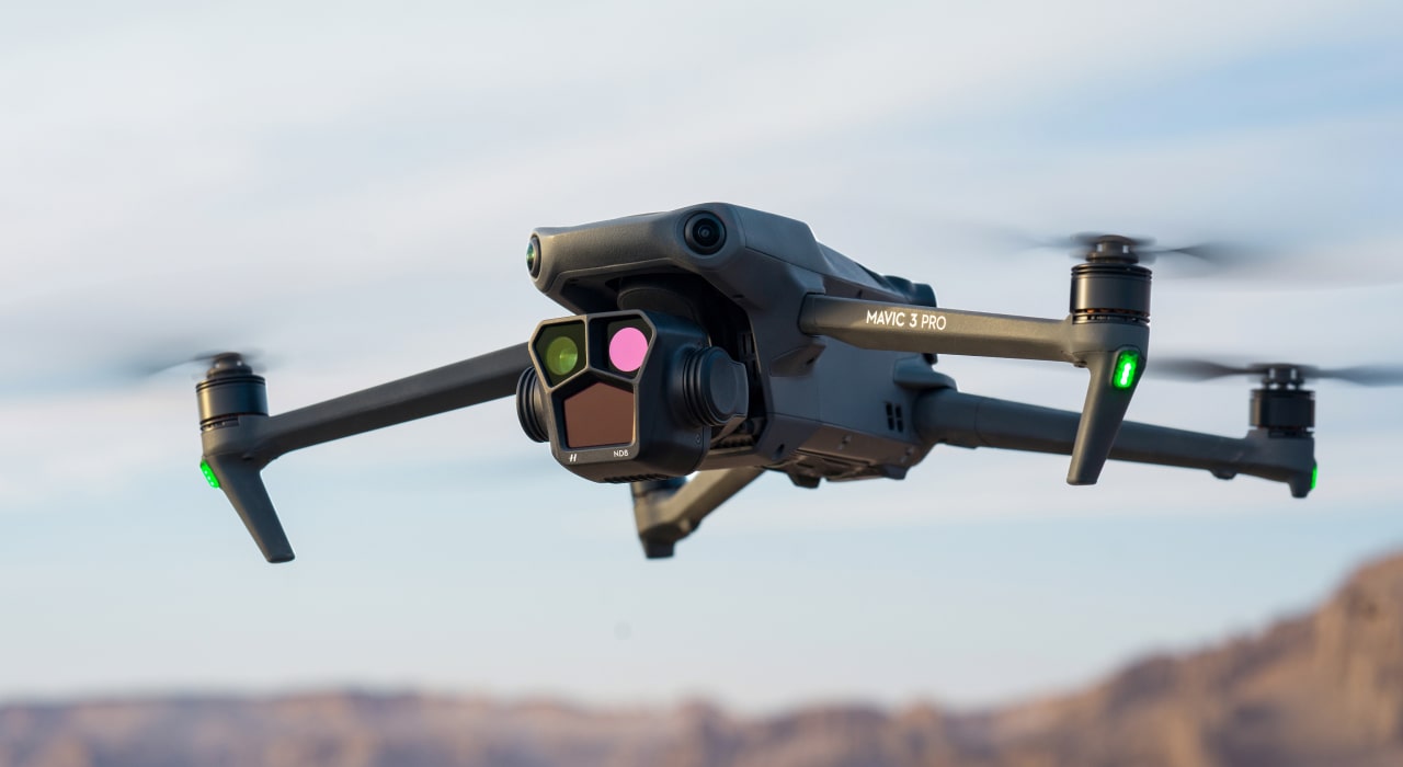 Dron DJI Mavic wykorzystywany do zdjęć i filmów z powietrza